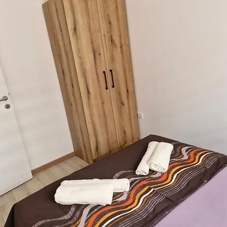 Curcic 1 아파트 소코 반자